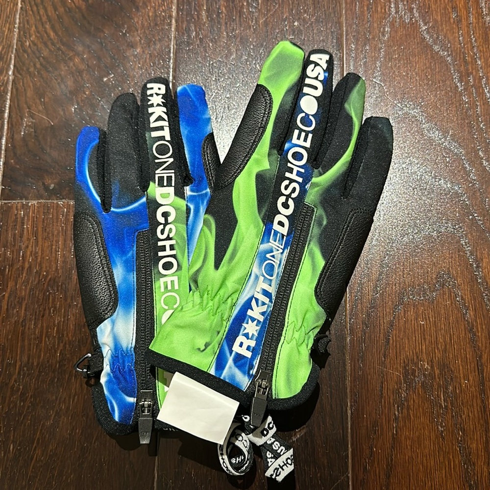 Sz. Small DC SHOES x ROKIT GLOVES -  BLUE GREEN BLACK SNOWBOARDING